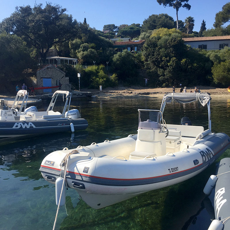 Location de bateau à Hyères pour une journée à Porquerolles