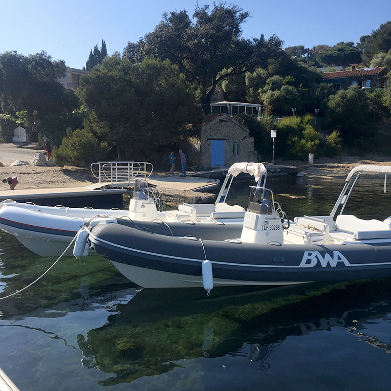 Location de bateau à giens pour une journée à Porquerolles